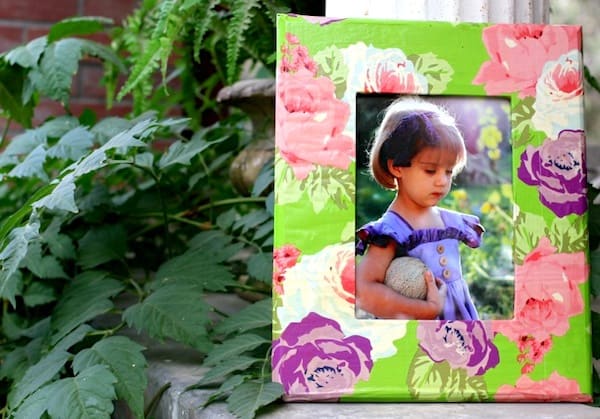 Wrapping Paper to Frame with Mod Podge