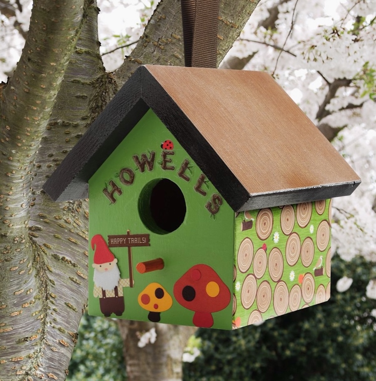 DIY gnome birdhouse