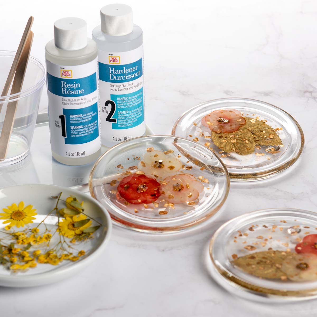 How to Preserve Dried Flowers in Resin (Watch the Tutorial)