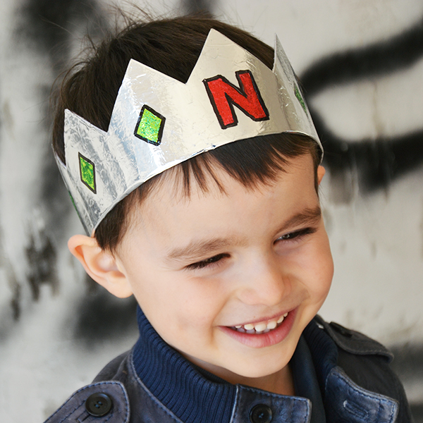 easy recycled crowns for kids using wrapping paper